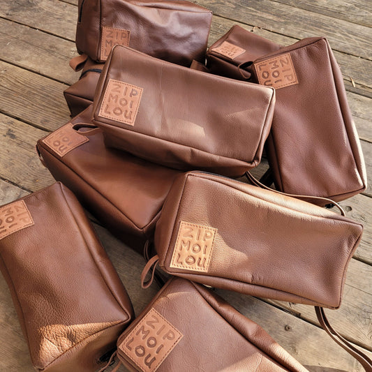 Zipmoilou - Trousse de voyage “Trousse à Toute” – Cuir véritable, fabriquée au Québec