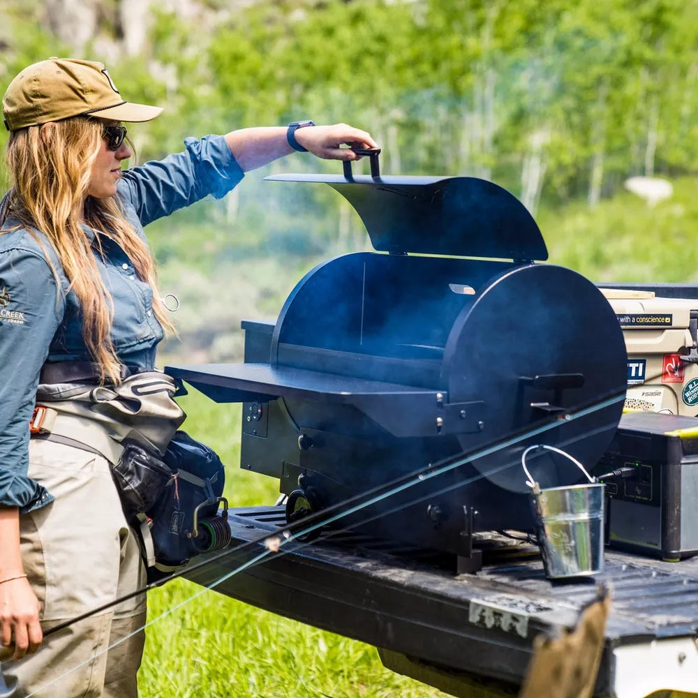 Traeger - Barbecue aux granules portatif Série Tailgater 20