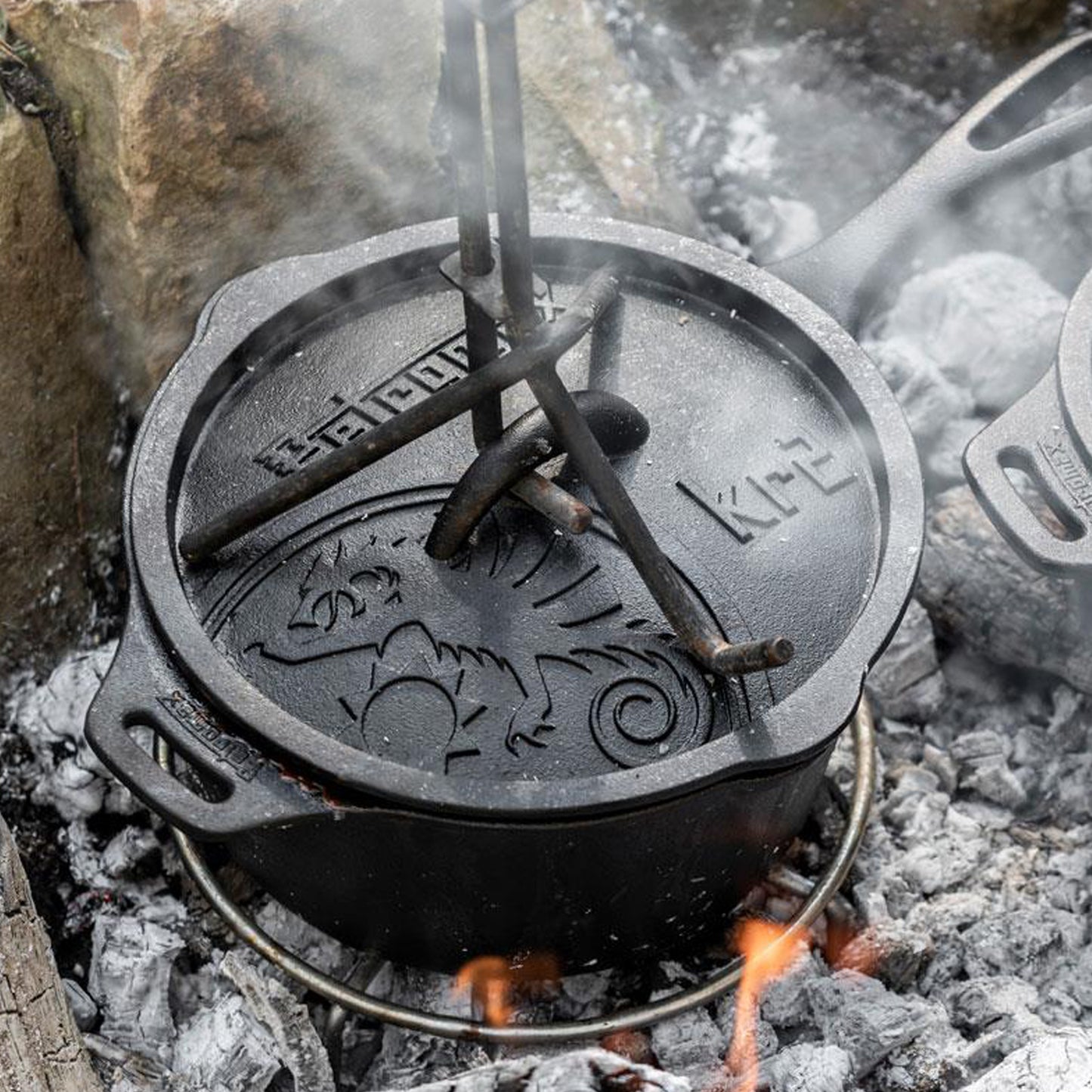 Petromax - Casserole en fonte avec couvercle kr2