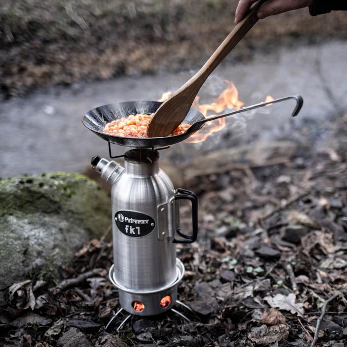 Petromax - Poêle de fer forgé  sp20