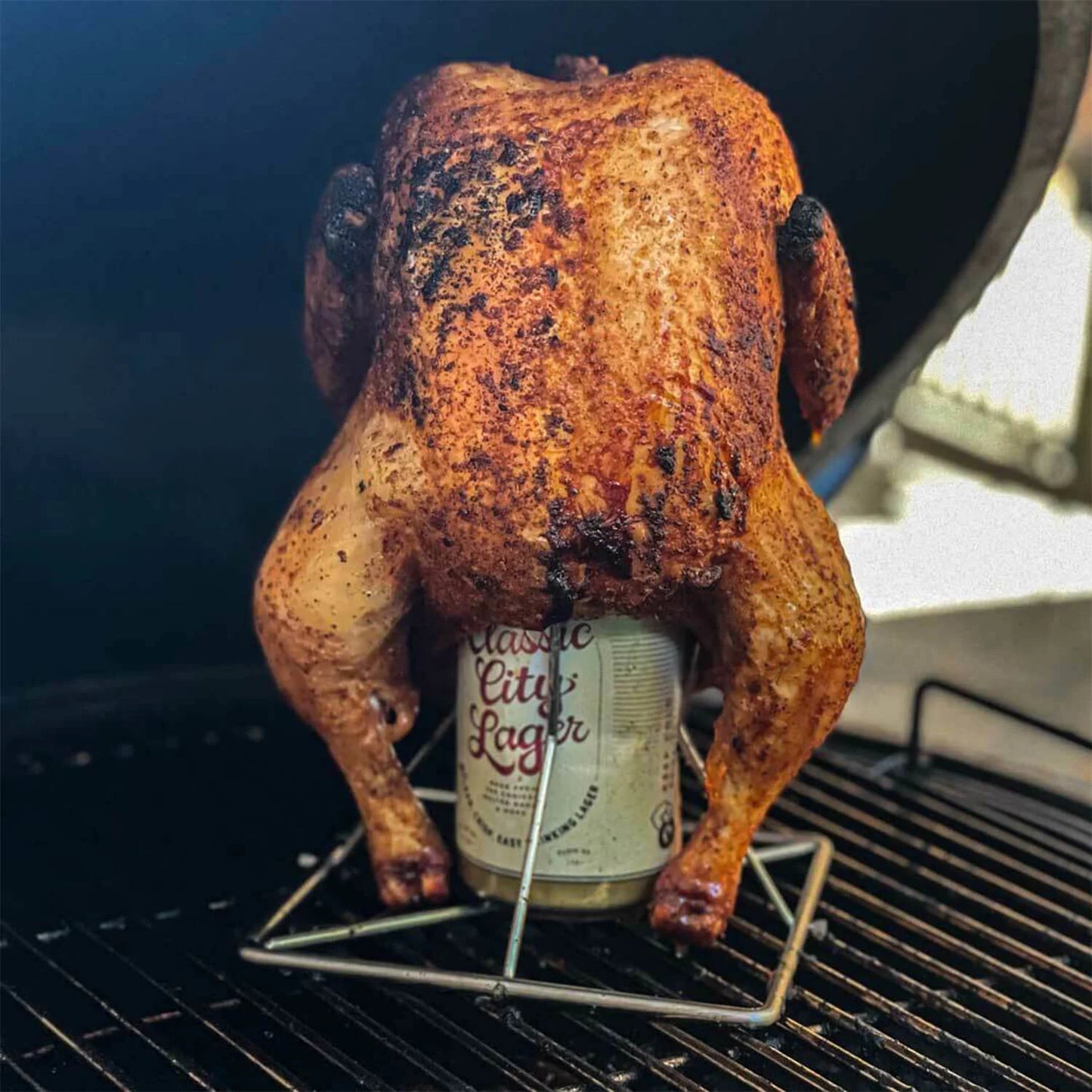 Big Green Egg - Support à poulet pliable sur canette de bière