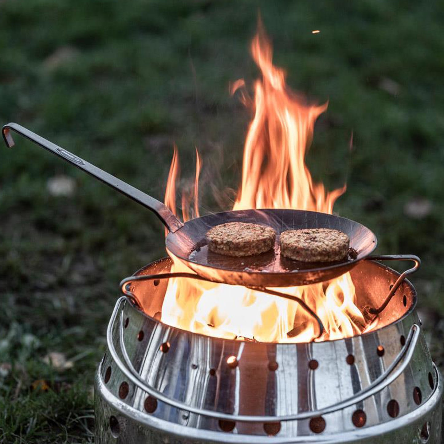 Petromax - Poêle de fer forgé  sp24