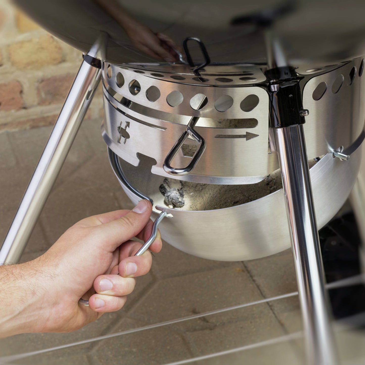 Weber - Barbecue au charbon Original Kettle Premium 22 po - Noir