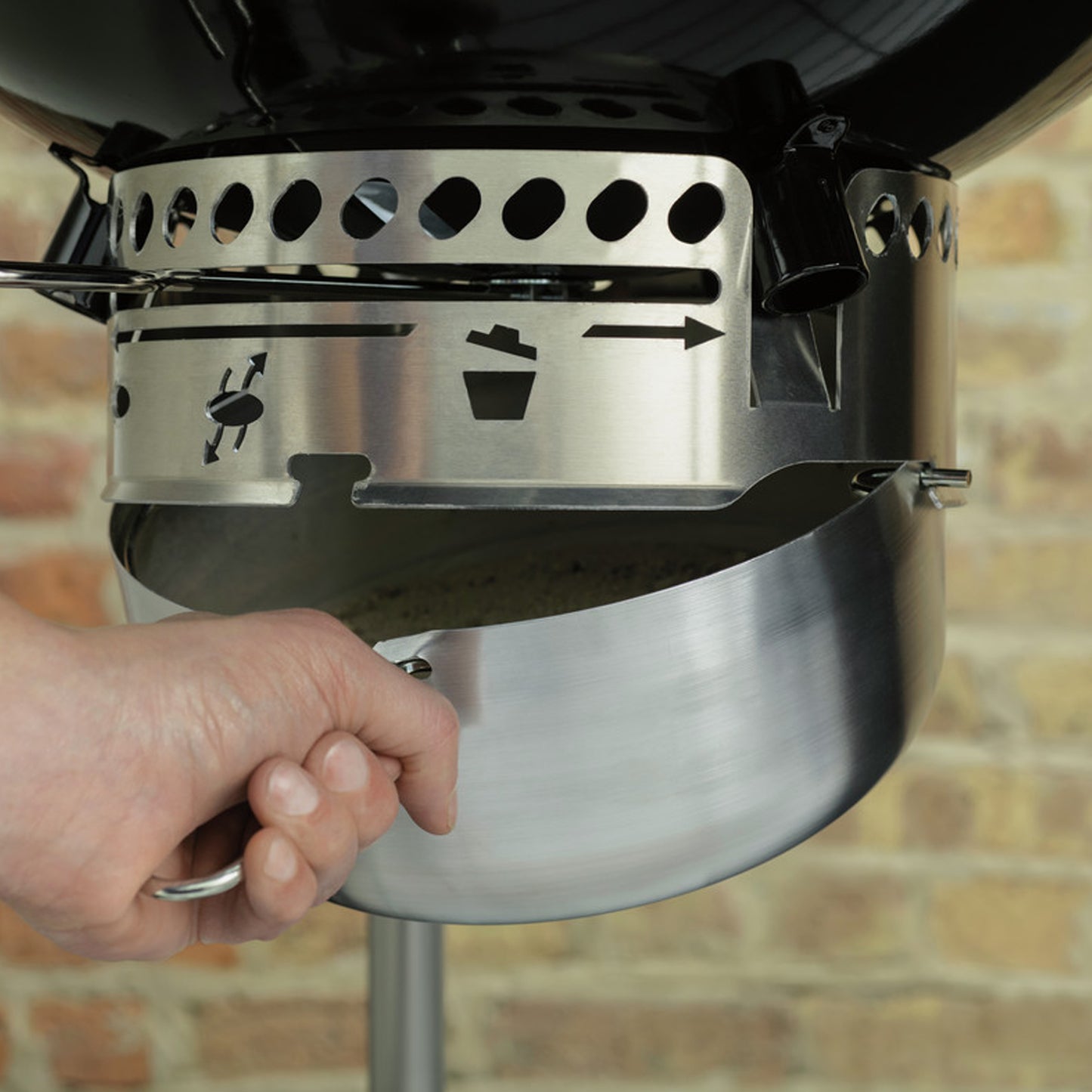 Weber - Barbecue au charbon Performer Premium 22 po - Noir