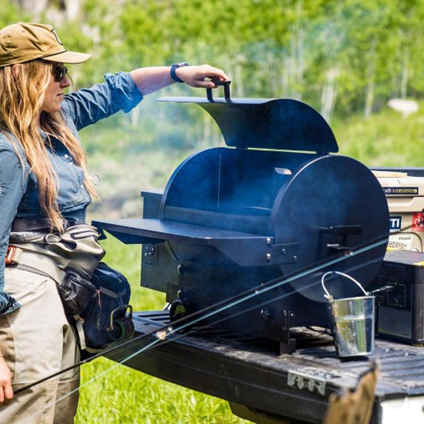Traeger - Tablette avant pliante Traeger Tailgater/Série 20 Noir