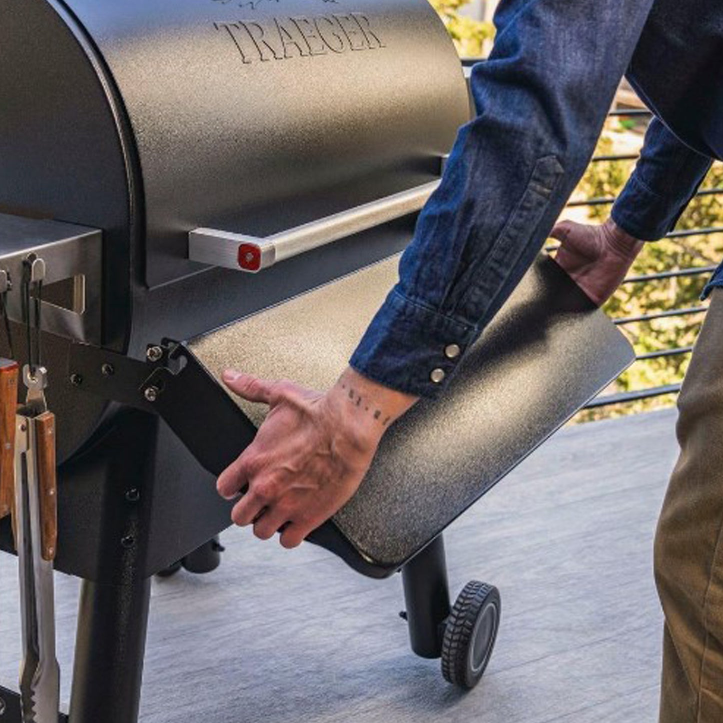 Traeger - Tablette avant pliante Série Pro 780/ Ironwood 885 Noir