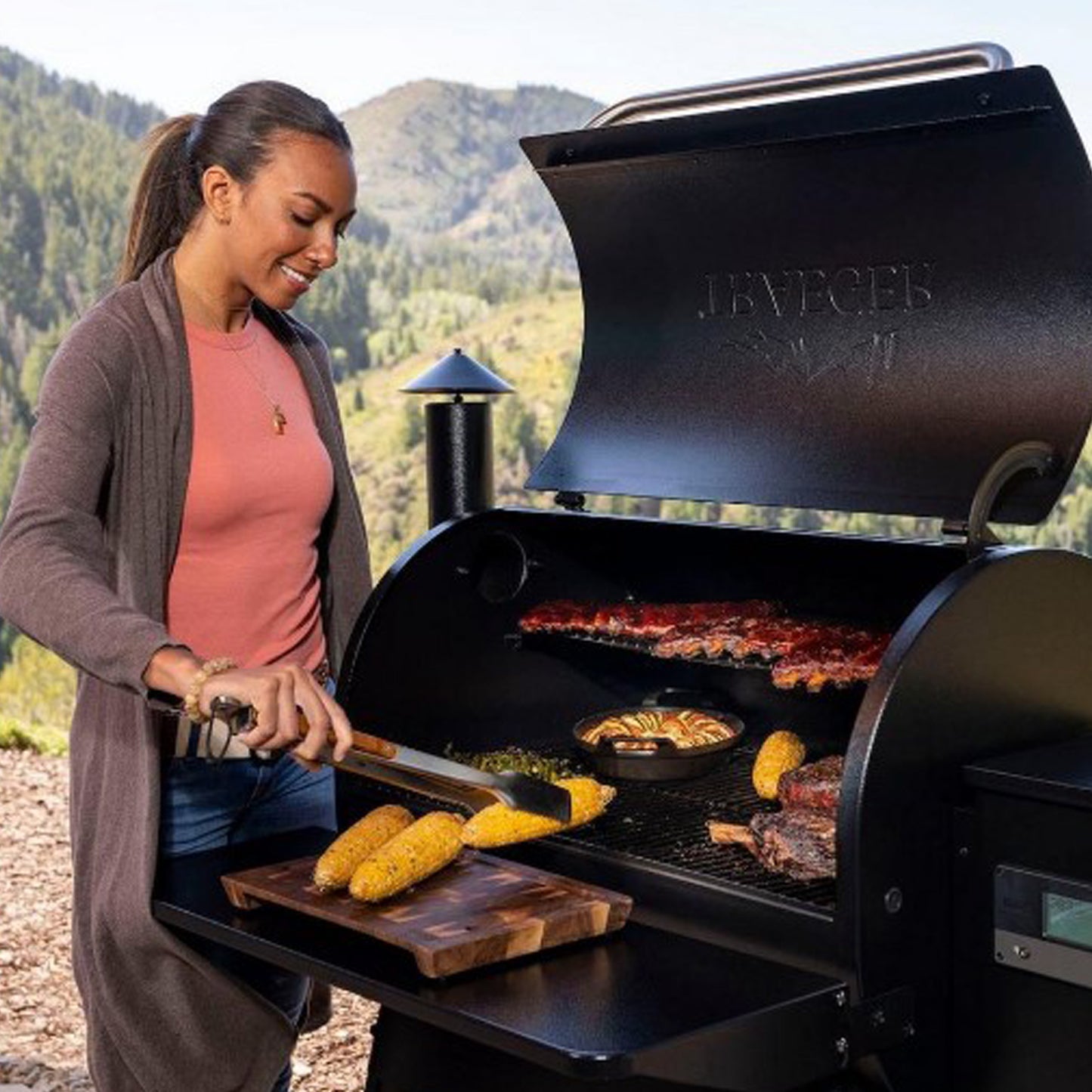 Traeger - Tablette avant pliante Série Pro 780/ Ironwood 885 Noir