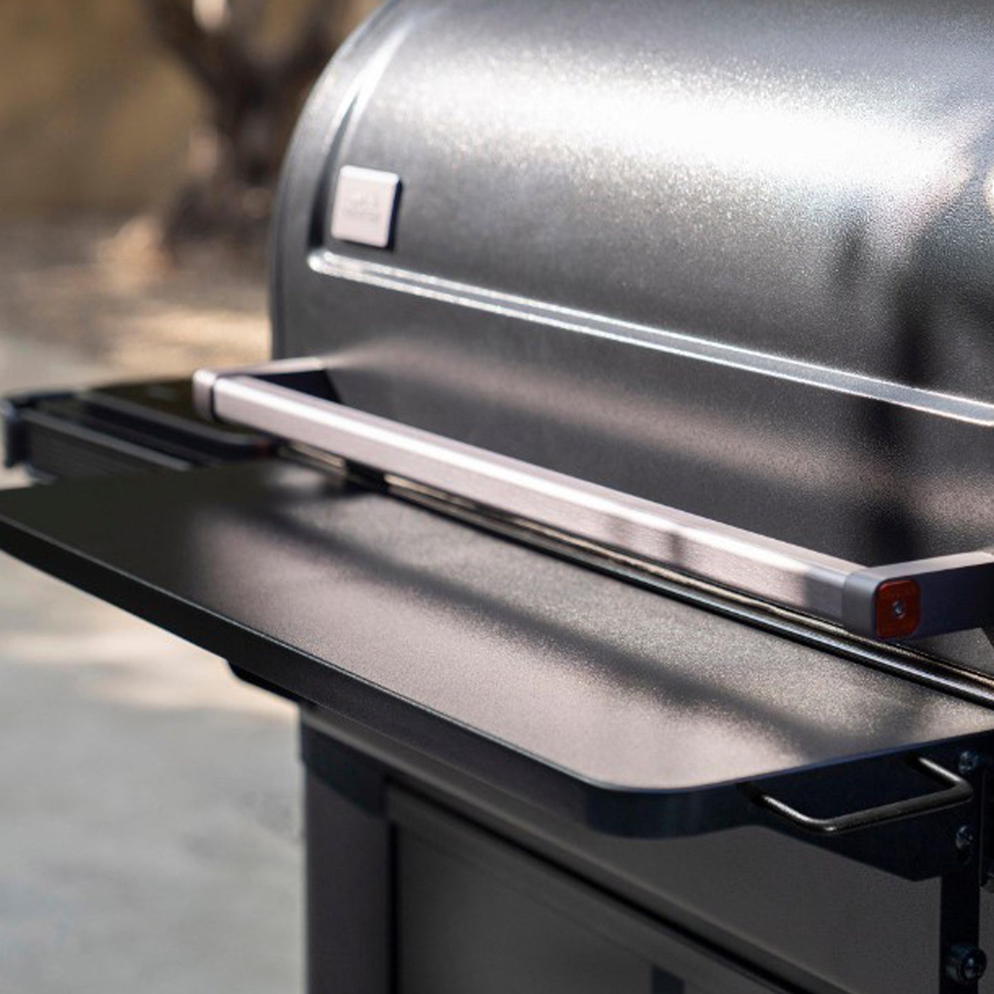 Traeger - Tablette avant pliante avant Pop-and-lock XL