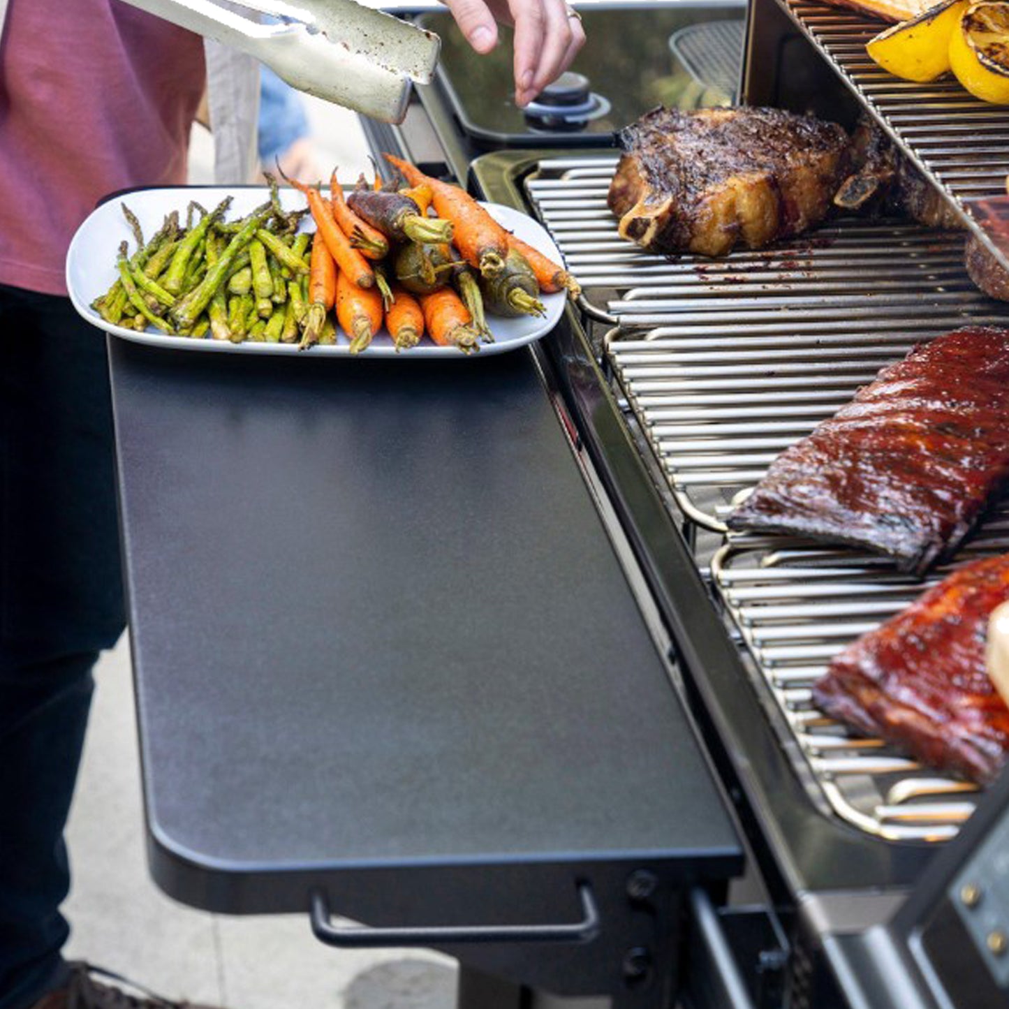 Traeger - Tablette avant pliante avant Pop-and-lock XL