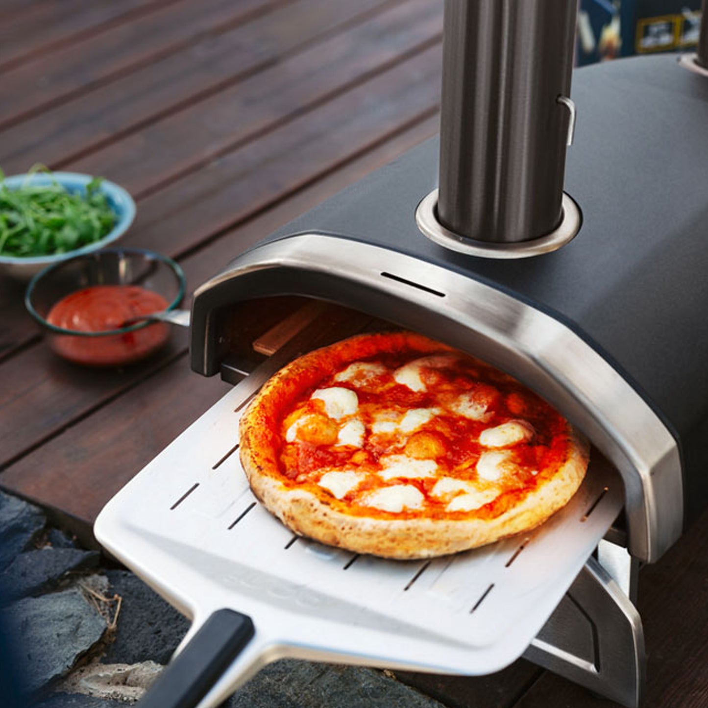 Ooni - Pelle à pizza perforée Ooni en aluminium 14po