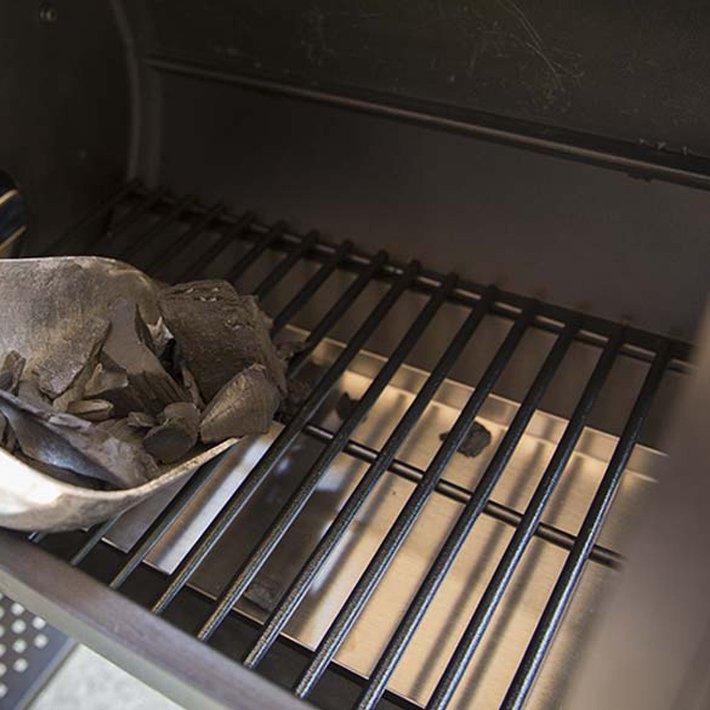 Broil King - Barbecue au charbon Regal 400
