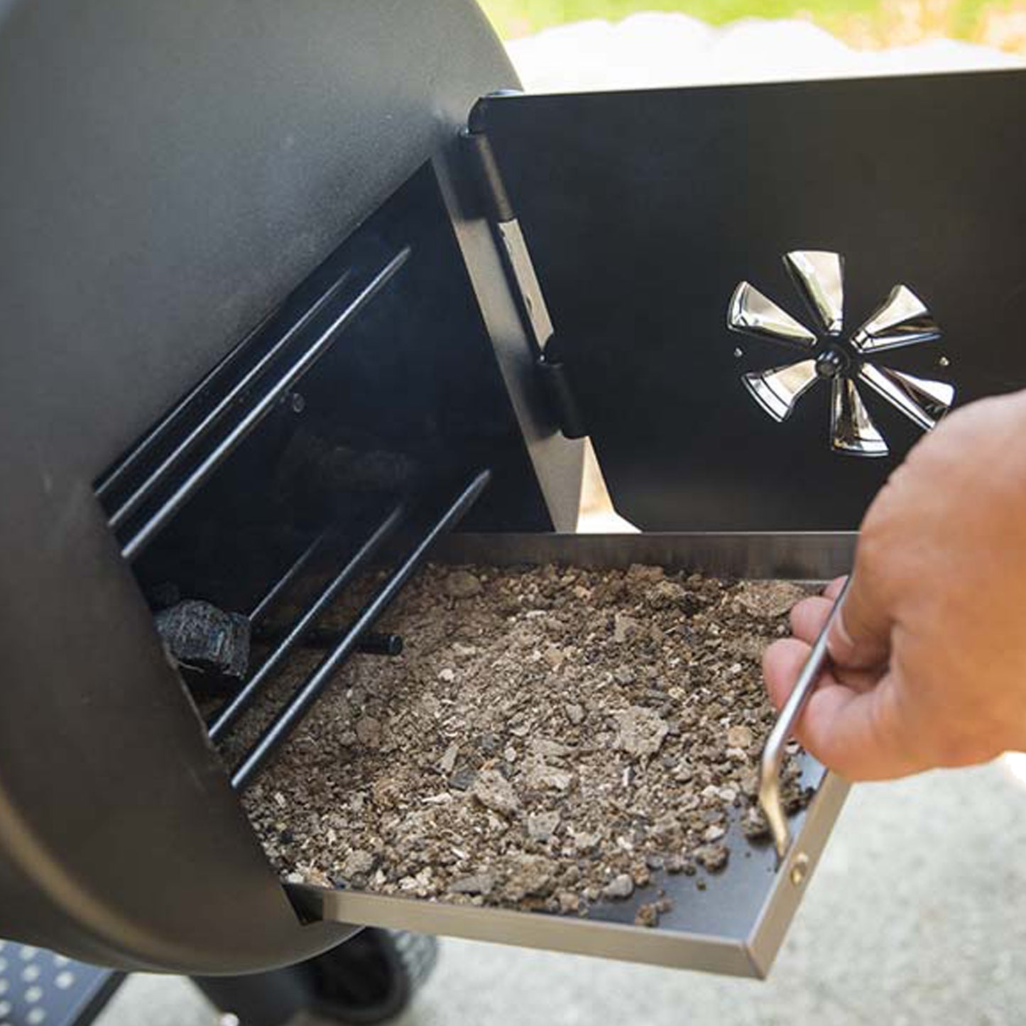 Broil King - Barbecue au charbon Regal 400