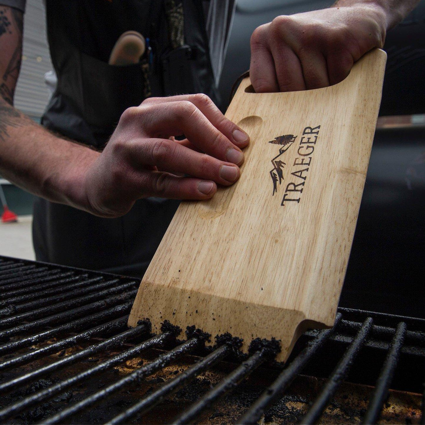 Traeger - Grattoir à grille en bois