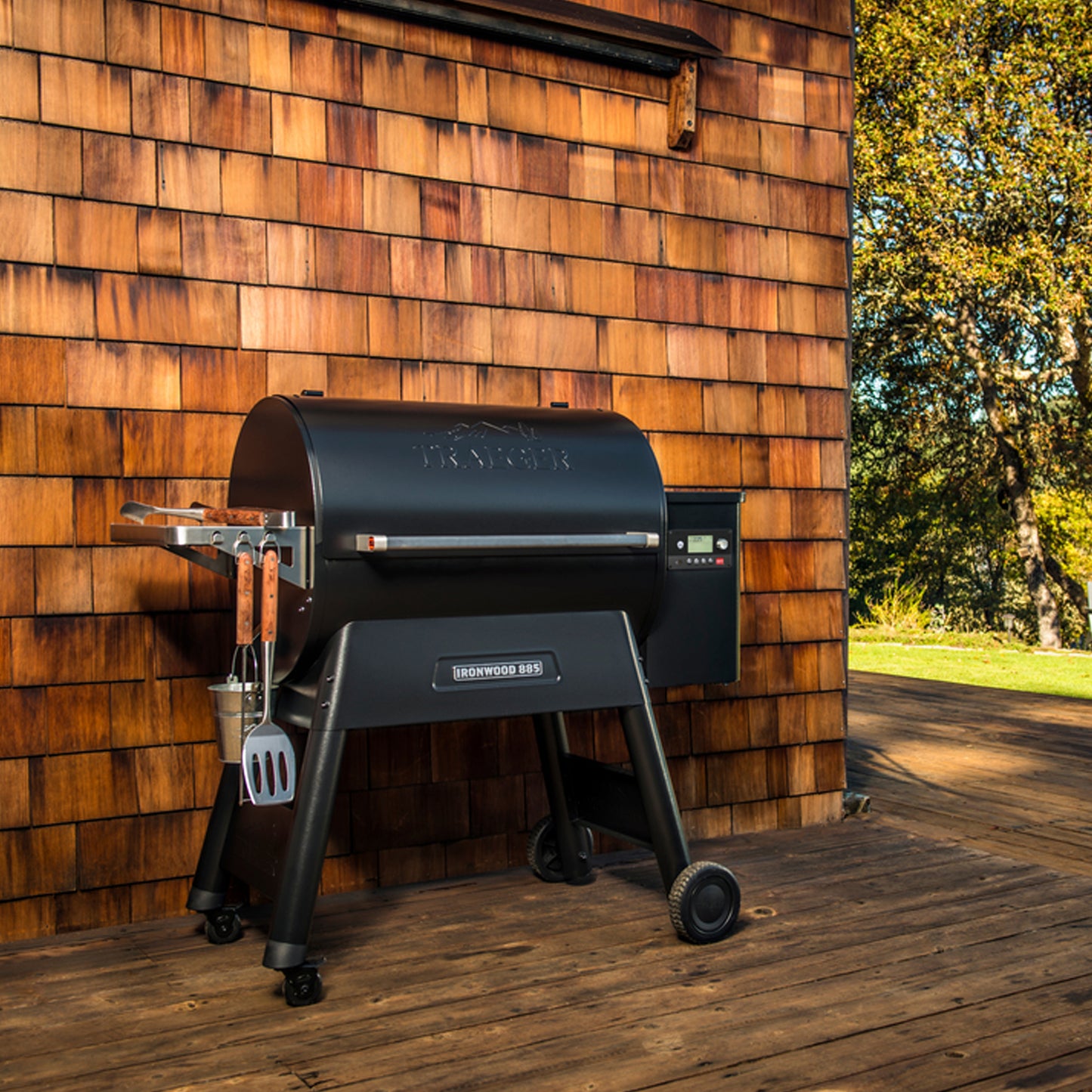 Traeger - Barbecue aux granules Série Ironwood 885